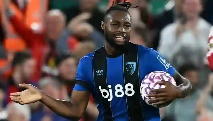 Futbol sahalarında bir ırkçı saldırı daha: Bu kez Liverpool taraftarı!