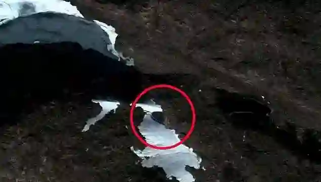 Google Maps kullanıcıları Antarktika’da “UFO” keşfetti