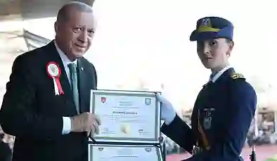 Hava Harp Okulu devre birincisi bu yıl da kadın teğmen oldu