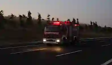 İBB’den Çanakkale’deki orman yangına müdahale çalışmalarına 50 personel ile 19 araç ve iş makinesi ile  destek