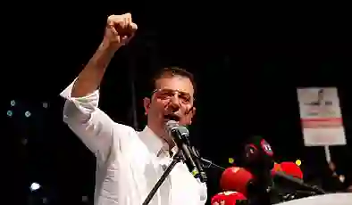 İmamoğlu: Vergiyi sizden alıyorlar ama hizmeti başkasına veriyorlar, sadece bir avuç azınlık için çalışıyorlar!