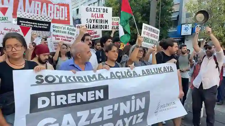 Kadıköy’de Filistin’e destek yürüyüşü sonrasında 1 kişi gözaltına alındı