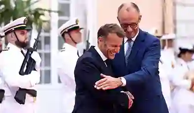 Macron ve Merz uyardı: Putin Trump’ı kandırıyor, savaş daha aylarca sürebilir