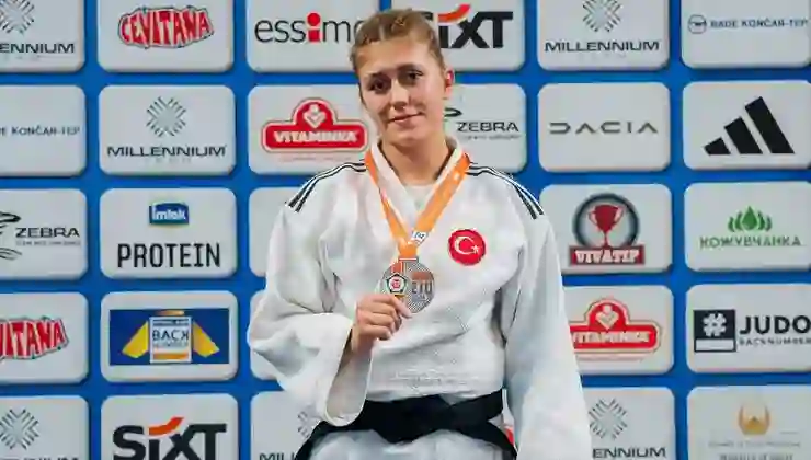 Manisalı Milli Judocu Sura Nil Karasu Avrupa ikincisi oldu