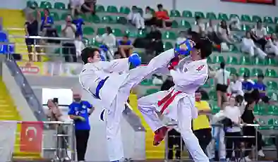 Rize uluslararası karatecileri ağırladı