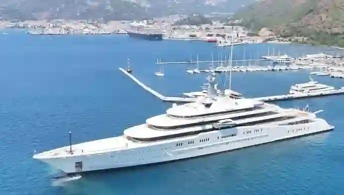 Rus milyarder Abramoviç’in yatı Marmaris’te