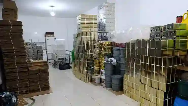 Sahte zeytinyağı üretimi yapılan depoya baskın