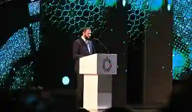 Şara: Suriye, kendisine uygulanan yaptırımlar ve baskılardan kurtulmaya başladı