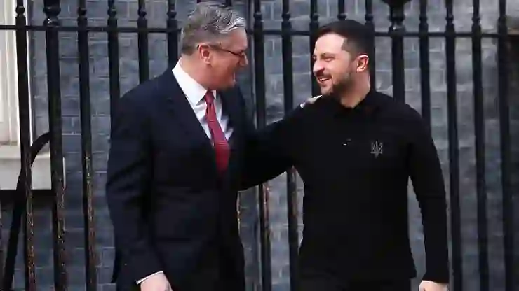 Trump-Putin görüşmesinden önce son çıkış; Zelenski ve Starmer, Londra’da görüşecek