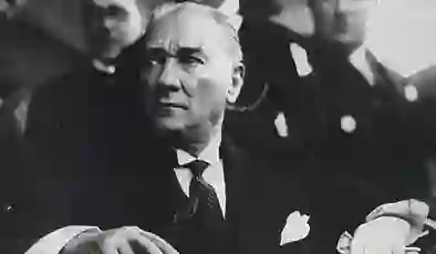 Türkiye Cumhuriyeti’nin kurucu lideri Atatürk iki kez kalp krizi geçirmiş: “Bu acıyı buramdan alın”