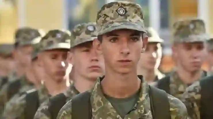 Ukrayna’da 18-22 yaşındaki erkeklerin yurt dışına çıkışı serbest hale geldi