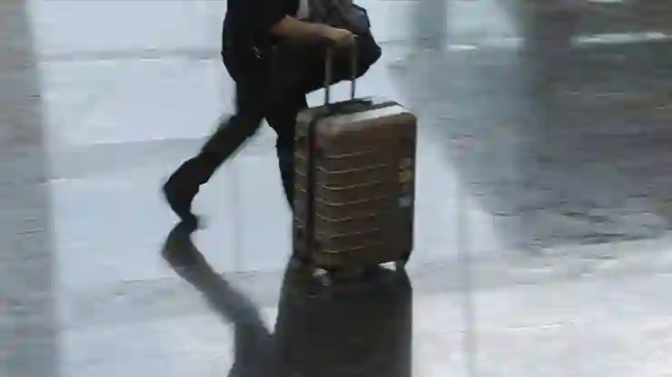 Valizinde 2 yaşında çocuk bulunan kadın gözaltına alındı