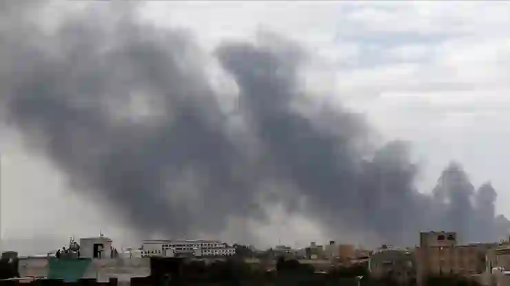 Yemen’in başkenti Sana’da bir elektrik santralinde patlamalar duyuldu