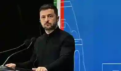 Zelenski: Rusya Ukrayna’daki işgalini yasallaştırmak istiyor