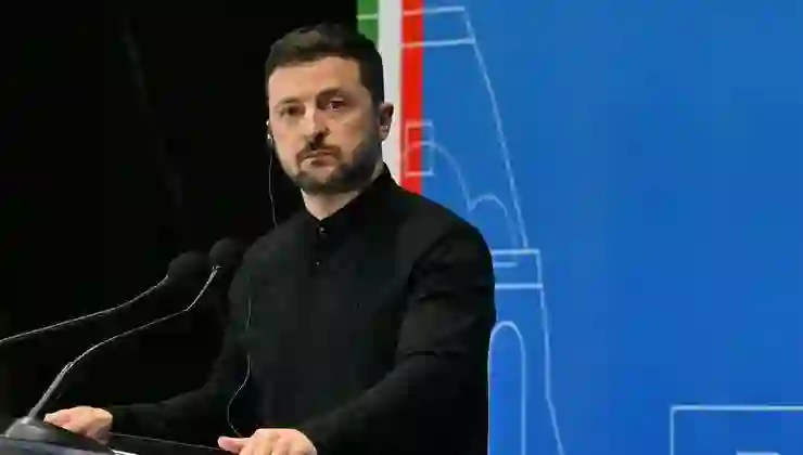 Zelenski: Rusya Ukrayna’daki işgalini yasallaştırmak istiyor