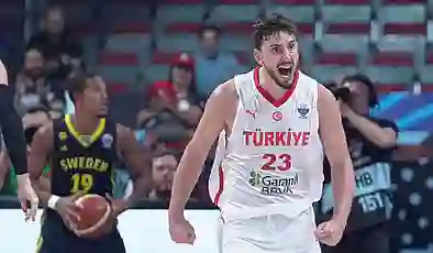 12 Dev Adam çeyrek finalde!