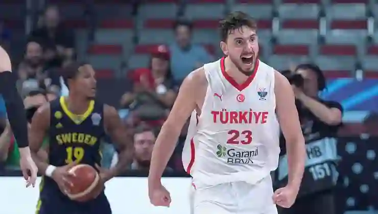 12 Dev Adam çeyrek finalde!