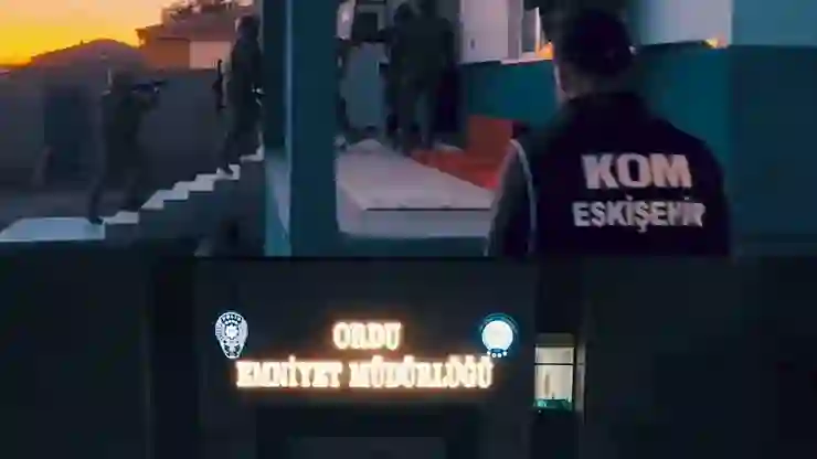 49 ilde tefeci ve dolandırıcılara yönelik operasyon; 115 kişi yakalandı!