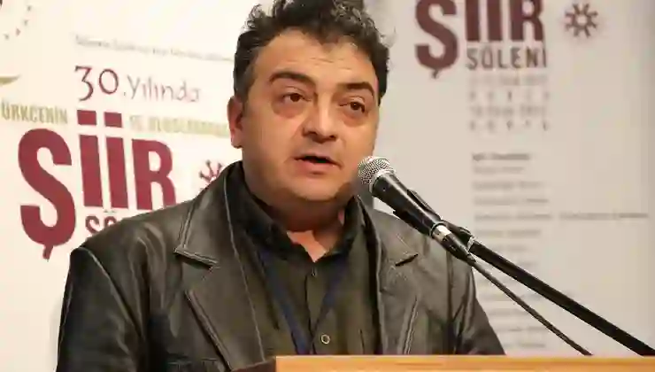 Vural Kaya: “Şair, hız çağında da derinliğin izini sürmeli”