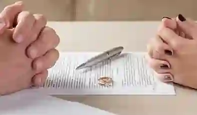 Adalet Bakanı’ndan yeni yargı paketi açıklaması: Uzun süren boşanma davasları kadınları mağduriyetine yol açıyor, nafaka davaların da ayrı şekilde yürütülmeli