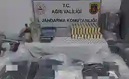 Ağrı’da kaçakçılık operasyonu: İlaç, kıyafet, sigara ve alkol ele geçirildi