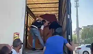 Amasya’da TIR dorsesinde 17 düzensiz göçmen yakalandı