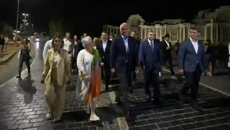 Bakan Ersoy: Antalya’ya gelen ziyaretçi sayısı 11,7 milyona ulaştı