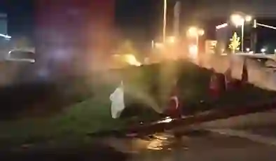 Bakanlık önünde eylem yapan gaziler, fıskiye açılınca ıslandı: Kimse bizi insan yerine koymuyor, zorumuza gitti