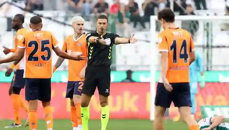 Başakşehir’den isyan: “Türk futbolu bu MHK ile devam edemez!”