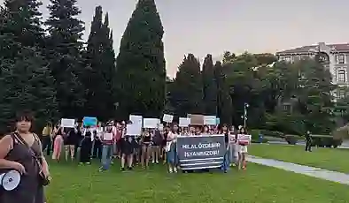 Boğaziçi Üniversitesi öğrencilerinden, kampüste öldürülen 15 yaşındaki Hilal Özdemir için eylem: Koruma, aklama, failleri yargıla!