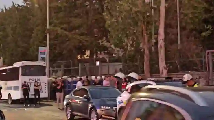 Boğaziçi Üniversitesi’nde katledilen Hilal Özdemir protestosuna polis ablukası: Gözaltılar var