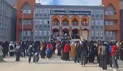 Bulgaristan’nın ilk imam hatip lisesi açıldı: Diyanet burslarından yararlanın, Türkiye olarak biz sizin yanınızdayız