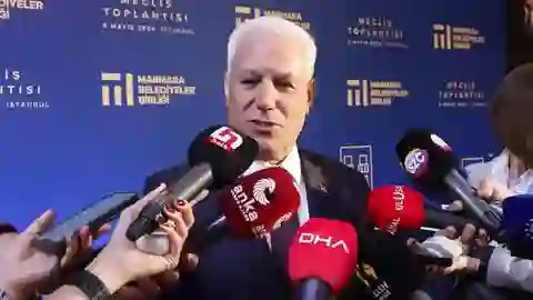 Bursa Büyükşehir Belediye Başkanı Bozbey “AKP’ye katılacak” iddiasını yalanladı: Baba ocağındayız, evimizdeyiz