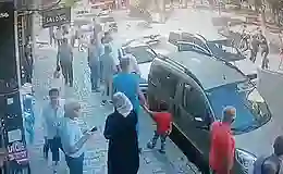 Elazığ’da 5 kişi yol kesip husumetlilerini dövdü