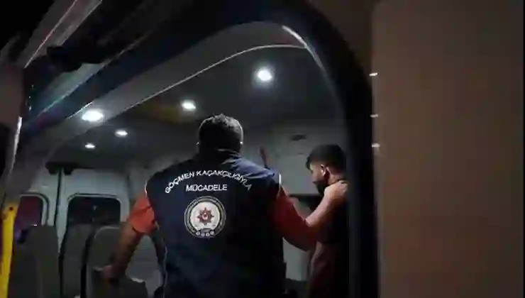 İki şehirde göçmen operasyonu: 19 düzensiz göçmen yakalandı