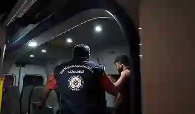 İzmir’de 32 düzensiz göçmen yakalandı