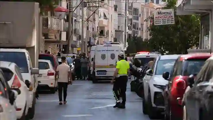 İzmir’deki karakol saldırısında şehit olan polis sayısı üçe yükseldi