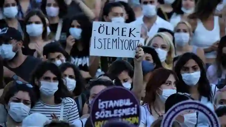 Kadın cinayetleri son bulmuyor: Özbekistan uyruklu kadın boğazı kesilerek öldürüldü