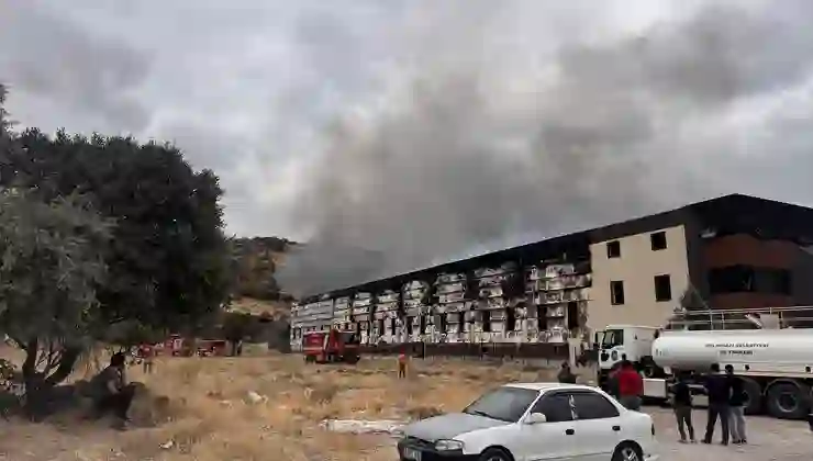 Kayseri’de mobilya fabrikasında yangın