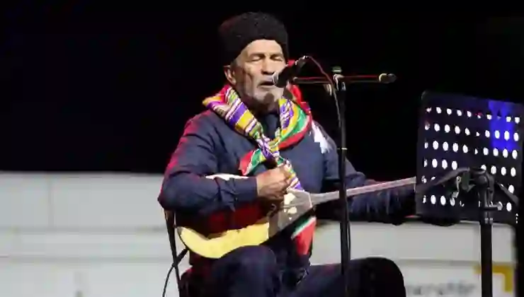 Kazakistanlı sanatçı Arslanbek Sultanbekov Kütahya’da konser verdi