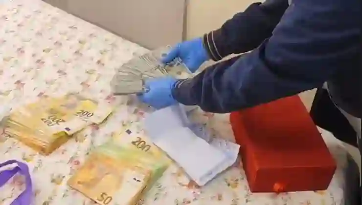 Malatya’da büyücü operasyonu: On binlerce euro ve dolar ele geçirildi