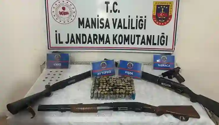 Manisa’da silah ve tarihi eser operasyonu