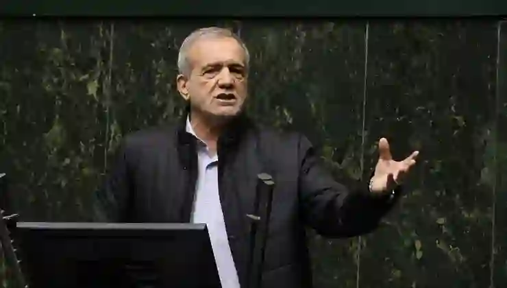 Pezeşkiyan’dan BM kararına tepki: Asla boyun eğmeyeceğiz