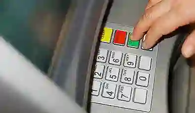 Sahte dekontla dolandırdı: ATM’de para çekerken dikkat