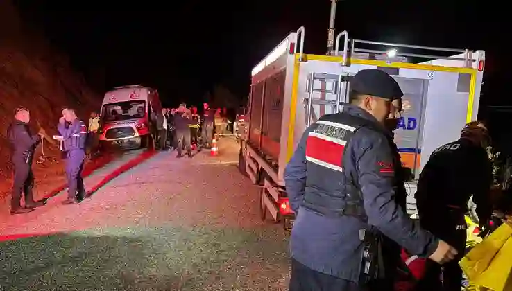 Sivas’ta feci kaza: Araçtaki 4 kişi öldü