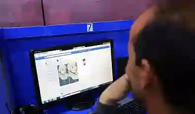 Taliban, ‘ahlaksızlığı engellemek’ gerekçesiyle interneti kesti