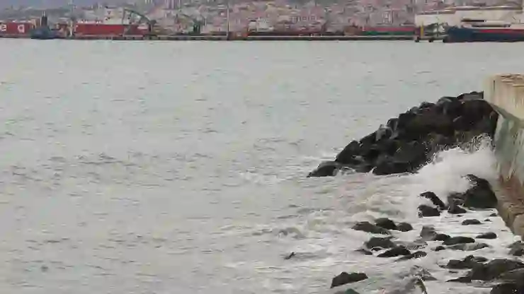 Tekirdağ’da poyraz 3 gündür deniz ulaşımını olumsuz etkiliyor