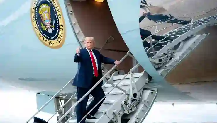 Trump’ı taşıyan uçak çarpışma tehlikesi atlattı