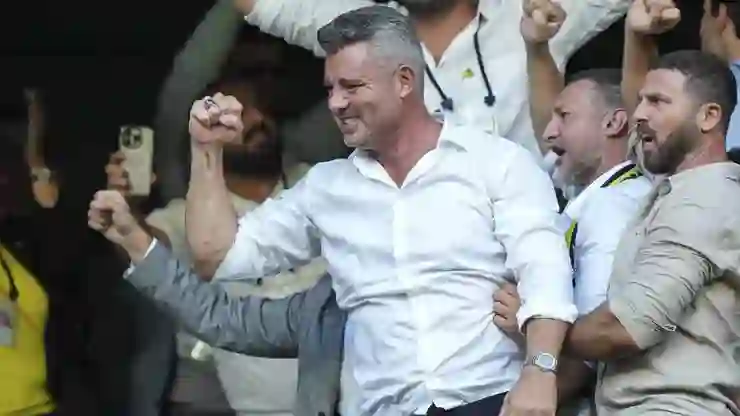 Yeni Başkan Sadettin Saran: İnşallah kupayı üç başkan birlikte kaldırırız, bundan sonra düşmanlarımız düşünsün