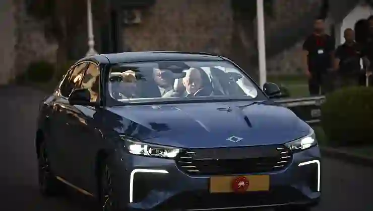 Yeni Togg modelinin ilk teslimatı: Erdoğan deneme sürüşü yaptı